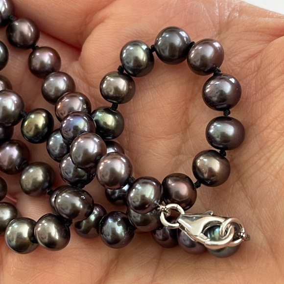 Peacock grey freshwater pearl bead necklace - Picture 6 of 7